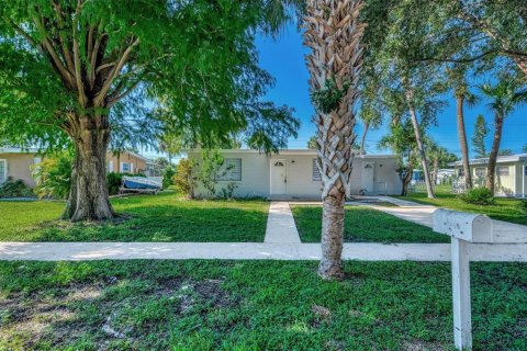 Villa ou maison à vendre à North Port, Floride: 3 chambres, 88.26 m2 № 1376446 - photo 3