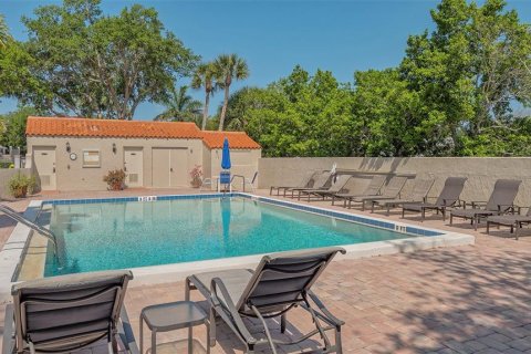 Condo in Bradenton, Florida, 3 bedrooms  № 1376447 - photo 24