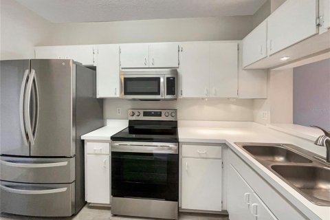 Adosado en venta en Tampa, Florida, 2 dormitorios, 110 m2 № 1378466 - foto 10