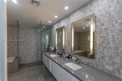 Condo in Miami, Florida, 3 bedrooms  № 1289199 - photo 21