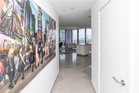 Condo in Miami, Florida, 3 bedrooms  № 1289199 - photo 2