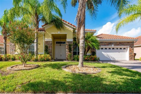 Villa ou maison à vendre à Kissimmee, Floride: 4 chambres, 259.1 m2 № 1344153 - photo 1