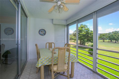 Condo in Pompano Beach, Florida, 2 bedrooms  № 1291258 - photo 15