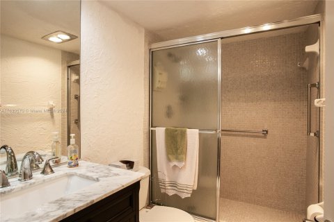 Condo in Pompano Beach, Florida, 2 bedrooms  № 1291258 - photo 11