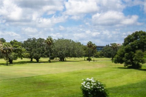 Copropriété à vendre à Pompano Beach, Floride: 2 chambres, 98.85 m2 № 1291258 - photo 16