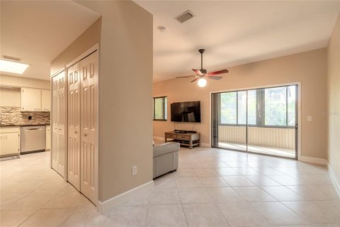 Townhouse in Ponce Inlet, Florida 2 bedrooms, 164.99 sq.m. № 1144365 - photo 4