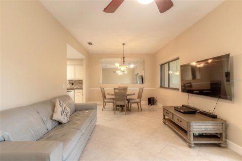 Townhouse in Ponce Inlet, Florida 2 bedrooms, 164.99 sq.m. № 1144365 - photo 11
