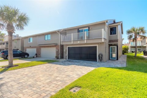 Townhouse in Ponce Inlet, Florida 2 bedrooms, 164.99 sq.m. № 1144365 - photo 2