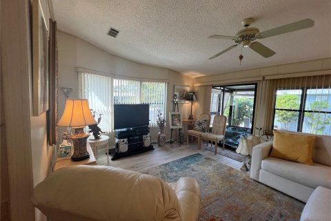 Apartment in North Port, Florida 2 bedrooms, 95.13 sq.m. № 1006112 - photo 11