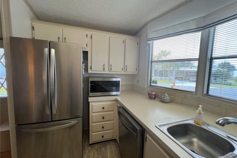 Appartement à louer à North Port, Floride: 2 chambres, 95.13 m2 № 1006112 - photo 8