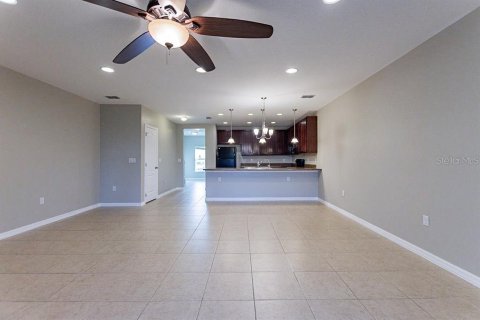 Townhouse in Davenport, Florida 3 bedrooms, 170.38 sq.m. № 1349164 - photo 5