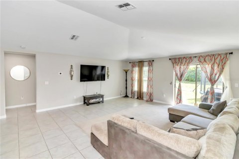 House in FREEDOM CROSSINGS PRESERVE

 in Ocala, Florida 4 bedrooms, 211.72 sq.m. № 1335008 - photo 20