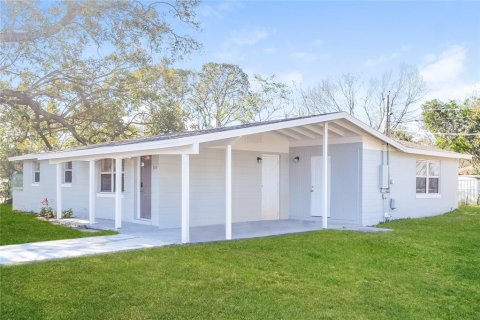 Villa ou maison à louer à Ocoee, Floride: 3 chambres, 114.55 m2 № 1334971 - photo 1