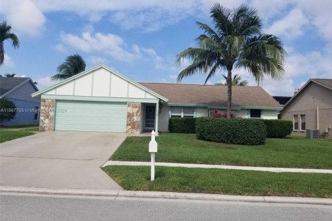 Casa en venta en Boynton Beach, Florida, 4 dormitorios, 163.88 m2 № 1116308 - foto 1