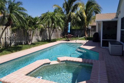House in Boynton Beach, Florida 4 bedrooms, 163.88 sq.m. № 1116308 - photo 17