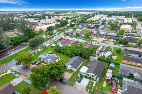 Villa ou maison à vendre à Florida City, Floride: 3 chambres, 112.04 m2 № 1269665 - photo 3