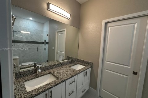 Villa ou maison à vendre à Cape Coral, Floride: 4 chambres, 196.02 m2 № 1329671 - photo 21