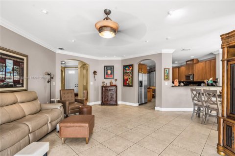 Casa en venta en Miami, Florida, 4 dormitorios, 275.73 m2 № 1384529 - foto 9