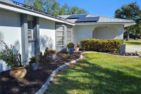 Villa ou maison à vendre à Punta Gorda, Floride: 2 chambres, 128.76 m2 № 1123385 - photo 5