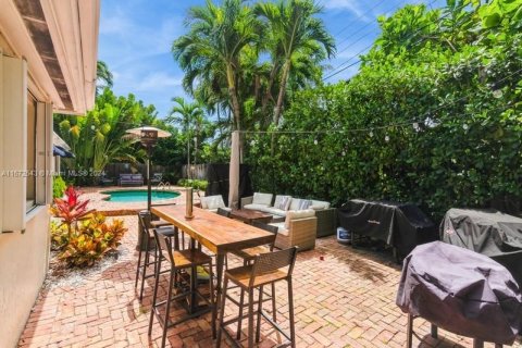 House in Key Biscayne, Florida 4 bedrooms, 221.85 sq.m. № 1135266 - photo 26