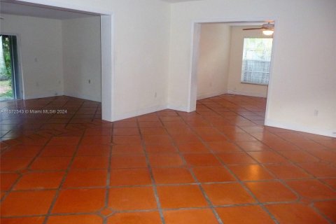 House in Key Biscayne, Florida 4 bedrooms, 221.85 sq.m. № 1135266 - photo 4