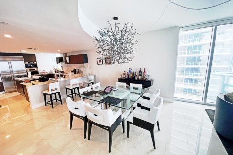 Condo in Sunny Isles Beach, Florida, 4 bedrooms  № 1333508 - photo 10