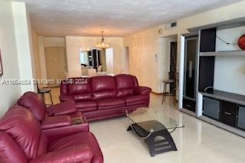 Condominio en alquiler en Fort Lauderdale, Florida, 1 dormitorio, 88.26 m2 № 1375774 - foto 2