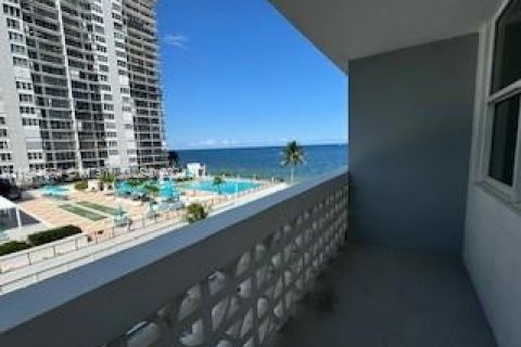 Condominio en alquiler en Fort Lauderdale, Florida, 1 dormitorio, 88.26 m2 № 1375774 - foto 8