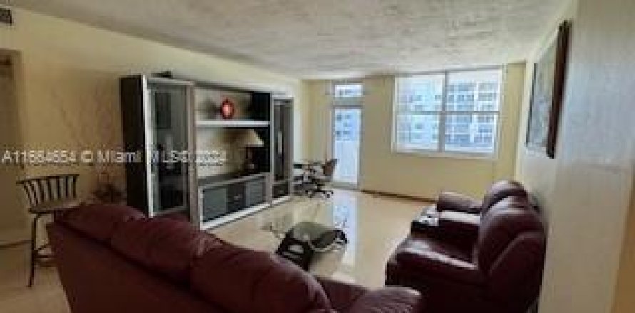 Condominio en Fort Lauderdale, Florida, 1 dormitorio  № 1375774