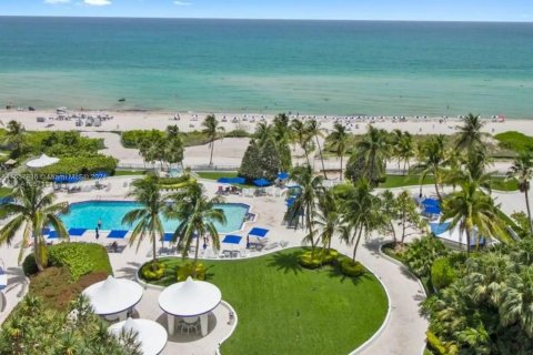 Copropriété à vendre à Miami Beach, Floride: 1 chambre, 86.4 m2 № 1360635 - photo 1