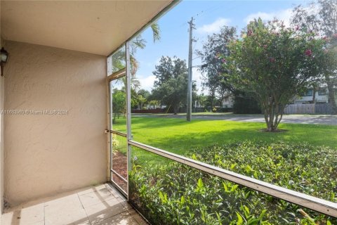 Copropriété à vendre à Davie, Floride: 2 chambres, 85.47 m2 № 1375882 - photo 1