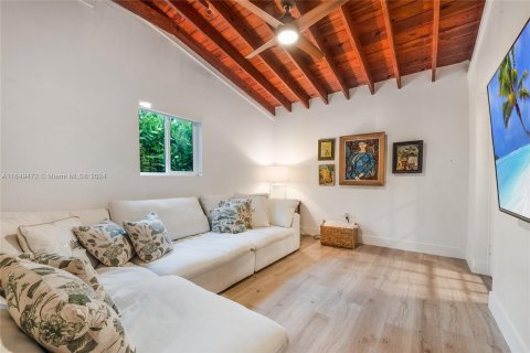 Casa en venta en Coral Gables, Florida, 3 dormitorios, 176.14 m2 № 1360262 - foto 5