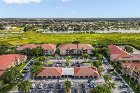 Condominio en venta en Pembroke Pines, Florida, 3 dormitorios, 123.56 m2 № 1389919 - foto 19