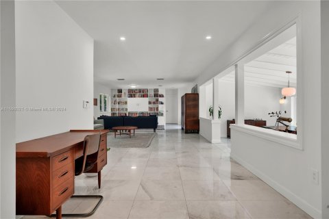 Casa en venta en Coral Gables, Florida, 3 dormitorios, 182 m2 № 1206566 - foto 13