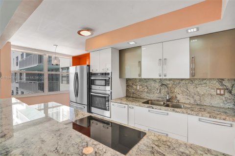 Copropriété à vendre à Sunny Isles Beach, Floride: 2 chambres, 138.24 m2 № 1206660 - photo 26