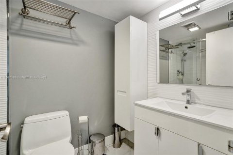 Copropriété à vendre à Sunny Isles Beach, Floride: 2 chambres, 138.24 m2 № 1206660 - photo 30