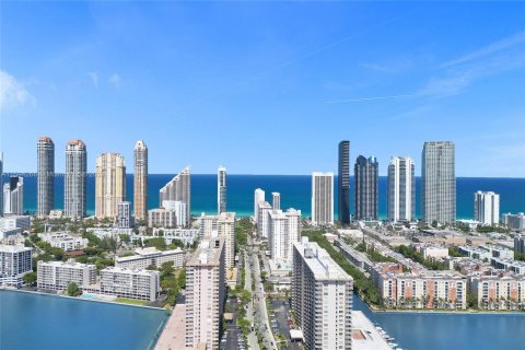 Condominio en venta en Sunny Isles Beach, Florida, 2 dormitorios, 138.24 m2 № 1206660 - foto 8