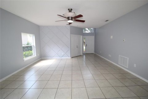 House in Kissimmee, Florida 4 bedrooms, 160.26 sq.m. № 1327292 - photo 3