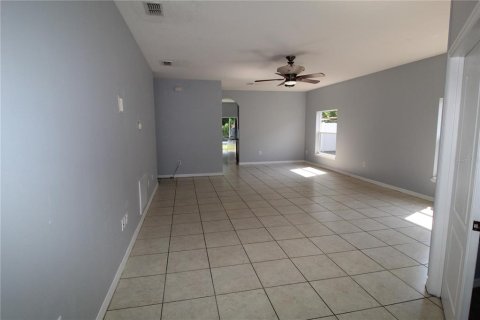 Villa ou maison à vendre à Kissimmee, Floride: 4 chambres, 160.26 m2 № 1327292 - photo 6