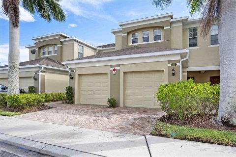 Townhouse in Sarasota, Florida 2 bedrooms, 154.68 sq.m. № 1340922 - photo 1