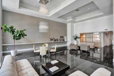 Condo in Miami Beach, Florida, 1 bedroom  № 1146802 - photo 26