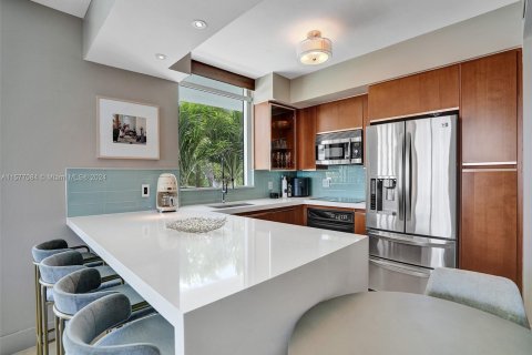 Condo in Miami Beach, Florida, 1 bedroom  № 1146802 - photo 7