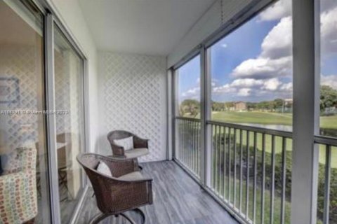 Condominio en venta en Pembroke Pines, Florida, 2 dormitorios, 110.74 m2 № 812999 - foto 23