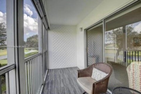 Condominio en venta en Pembroke Pines, Florida, 2 dormitorios, 110.74 m2 № 812999 - foto 22