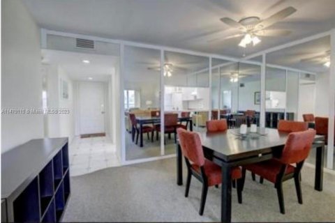 Condominio en venta en Pembroke Pines, Florida, 2 dormitorios, 110.74 m2 № 812999 - foto 9