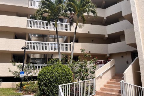 Condominio en venta en Lauderhill, Florida, 2 dormitorios, 106.65 m2 № 1093352 - foto 18