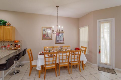 Townhouse in Davenport, Florida 4 bedrooms, 163.69 sq.m. № 928371 - photo 8