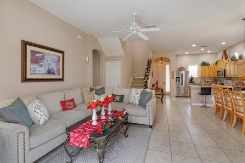 Townhouse in Davenport, Florida 4 bedrooms, 163.69 sq.m. № 928371 - photo 12