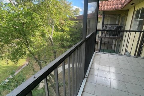 Condominio en venta en Lauderhill, Florida, 3 dormitorios, 126.35 m2 № 1142289 - foto 10