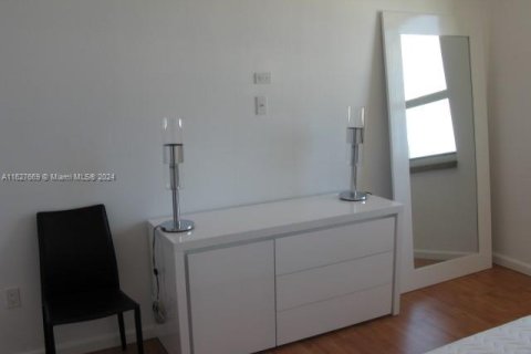 Condominio en venta en Miami Beach, Florida, 2 dormitorios, 100.33 m2 № 1281873 - foto 10